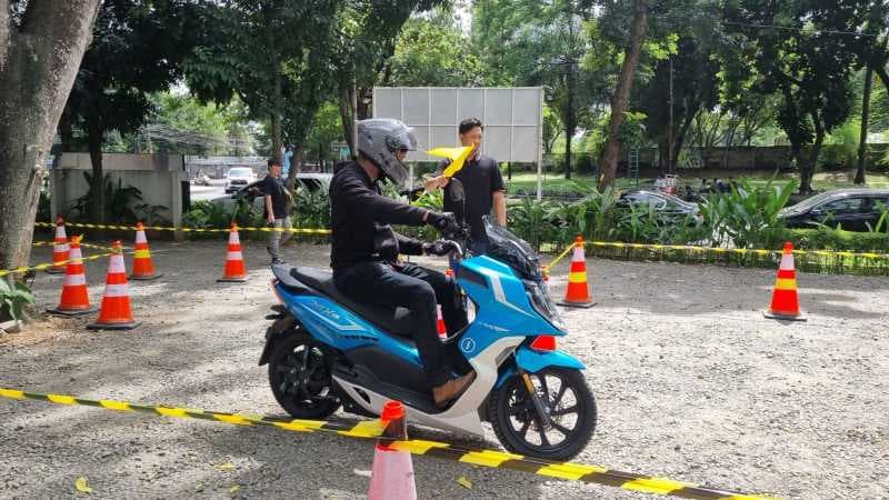 Gak Usah Khawatir, Alva Bisa Jemput Motor yang Kehabisan Daya Baterai