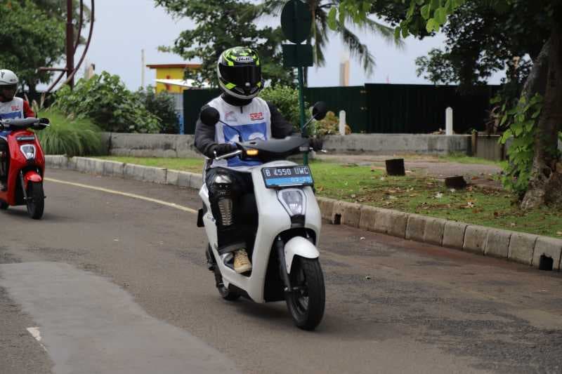 Honda EM1 e: Tahan Air, Tapi Gak Disarankan Terobos Banjir