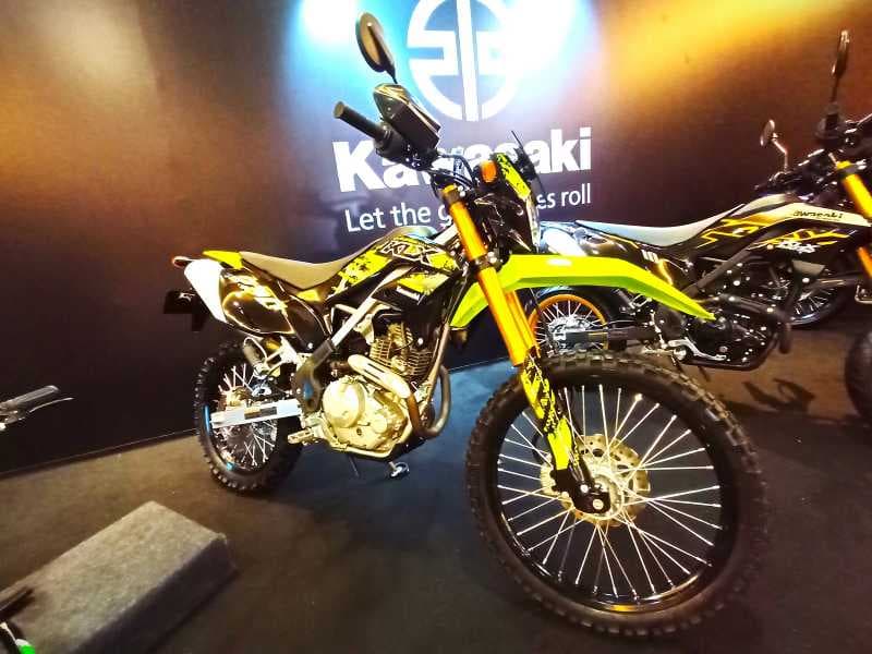 Bobot Kawasaki KLX230S & KLX230SM Jadi Ringan Tapi Tanpa Pendingin Cairan