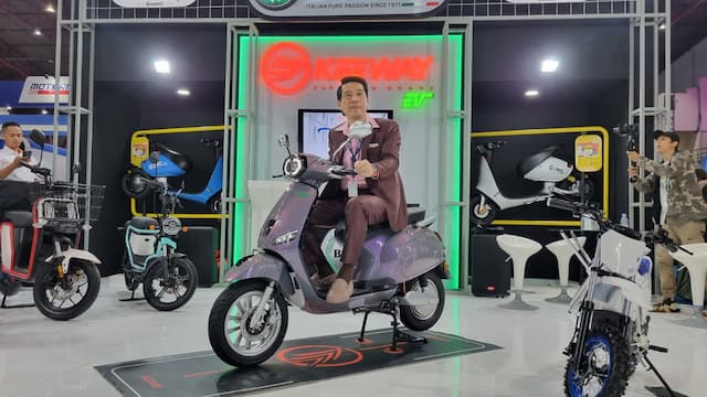 Foto: Tampang Motor Listrik Keeway EV Anne yang Mirip Skuter Vespa