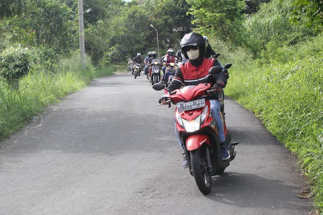 3 Tips Aman Saat Touring Berkelompok dengan Sepeda Motor