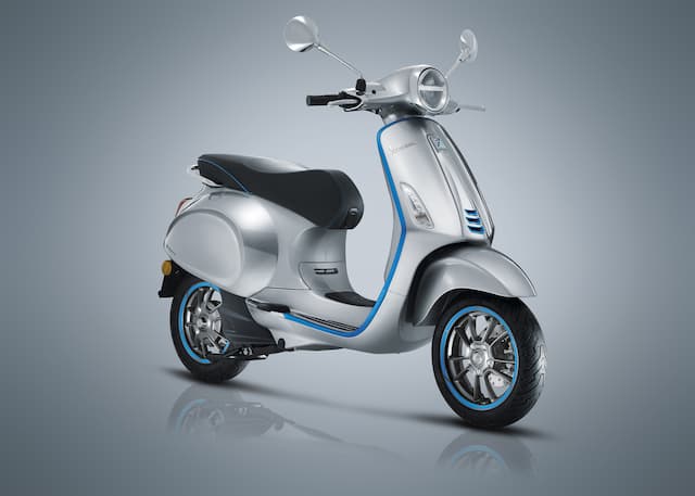 Motor Listrik Vespa Elettrica Dijual di Indonesia, Harga Rp198 Jutaan!