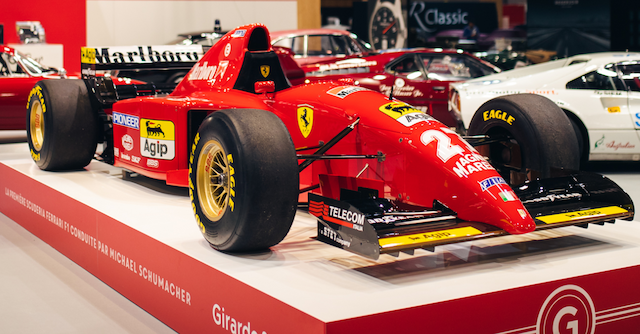Mobil Balap Ferrari F1 Michael Schumacher Dilelang