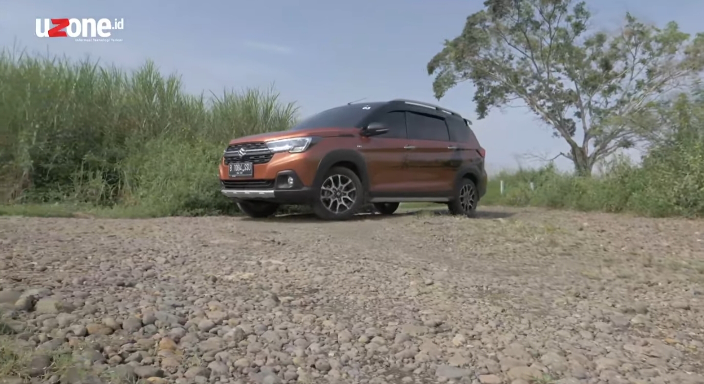 VIDEO Test Drive Suzuki XL7, Kelebihan dan Kekurangannya Sebelum Dibeli