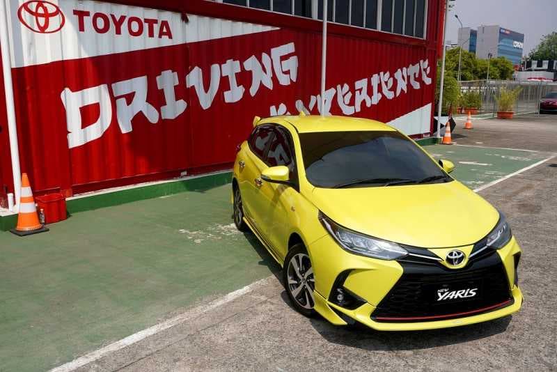 Sejarah 14 Tahun Toyota Yaris di Indonesia, Musuh Bebuyutan Honda Jazz