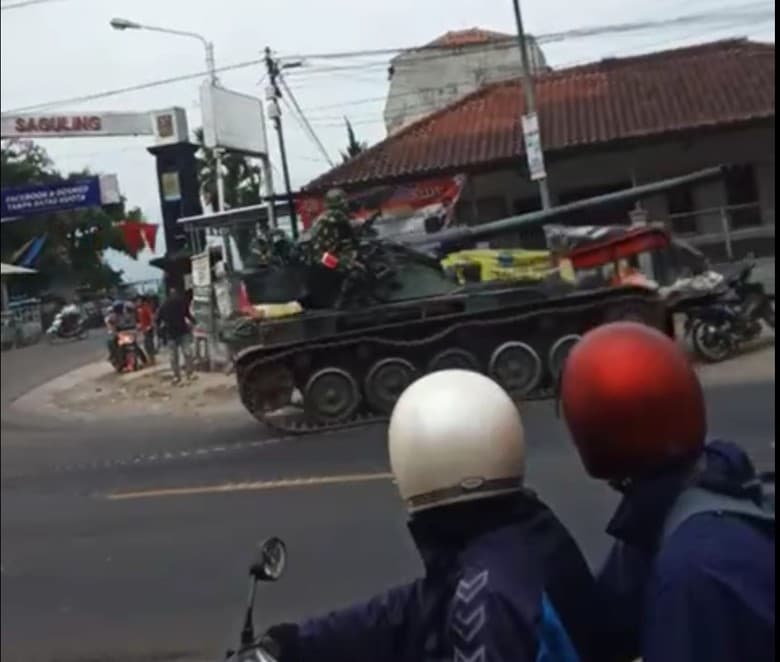 Ketika Tank TNI "Ngedrift" di Jalan Raya dan Pelajaran yang Bisa Kita Ambil