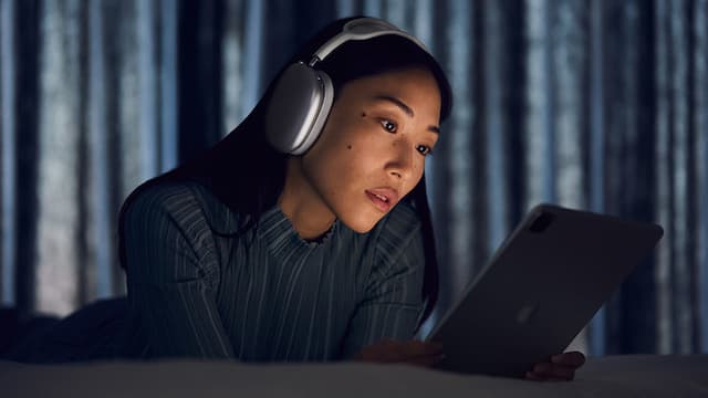 Baru Diluncurkan, Headphone Apple Airpods Max Langsung Diejek