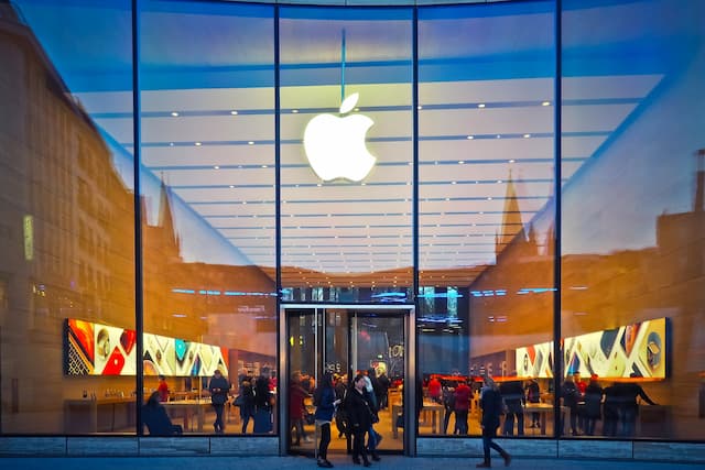 Apple Store Kembali Dibuka  di Banyak Negara
