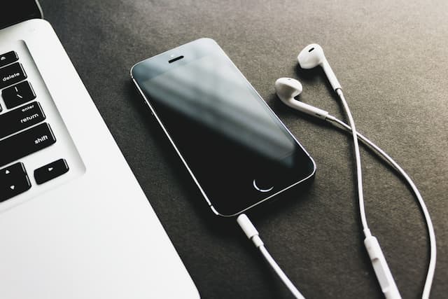 Ada Bukti iPhone 12 Gak Dikasih Earphones, Siap-siap Kecewa