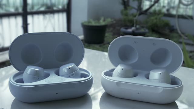  Review Galaxy Buds+, Baterai Lebih Lama, Suara Lebih Bagus, Tapi Gak Pake Mahal