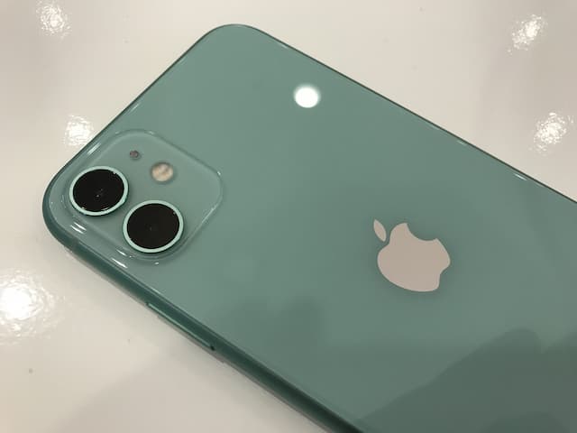 <i>Fanboy</i> Apple di Indonesia Mulai Kapok Beli iPhone BM?