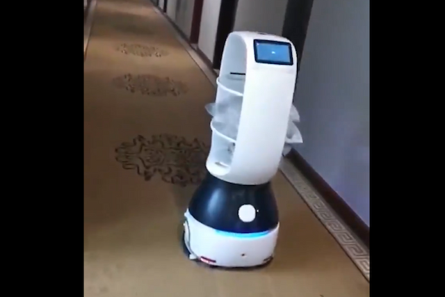 Hotel Kerahkan Robot Layani Orang Diduga Terinfeksi Virus Corona