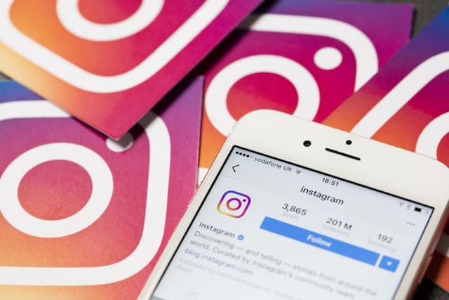 Jumlah Pengguna Facebook & Instagram di Indonesia