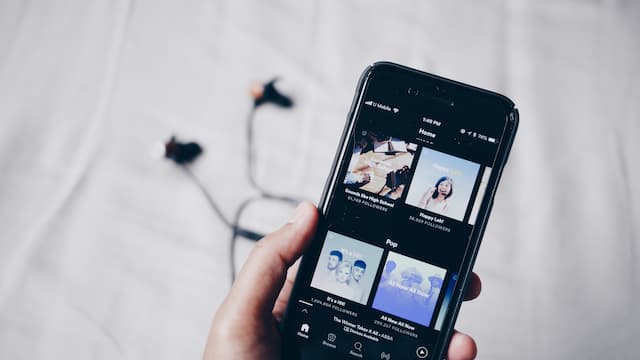 Spotify Bikin Playlist Sesuai Mood Hanya Lewat Suara