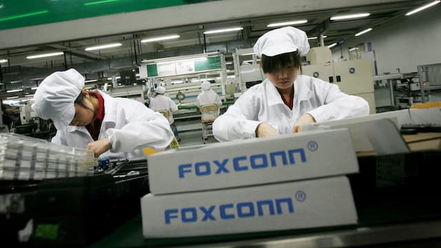 Foxconn Mulai Bikin iPhone Made in India Awal 2019