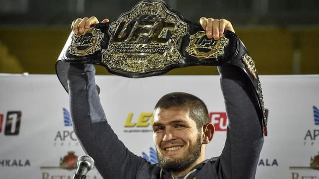 Khabib Nurmagomedov Kendalikan UFC