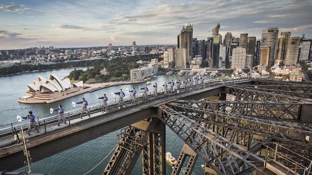 Sensasi Lutut Gemetar di Sydney Harbour Bridge