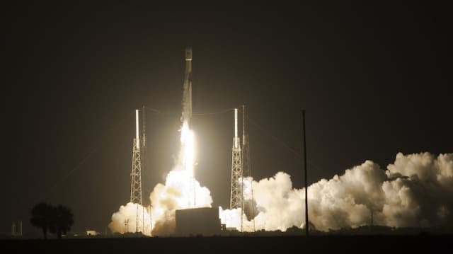 Satelit Merah Putih Sukses Diluncurkan ke Orbit