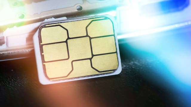 Di Balik Kabar Kebocoran Data Registrasi Ulang Kartu SIM