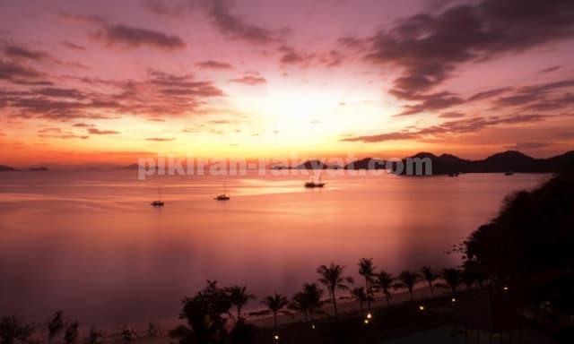 Pesona Labuan Bajo yang Memukau