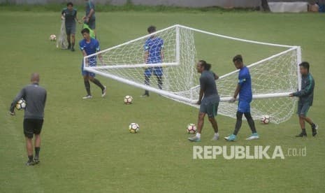 Lawan Jepang, Bima Sakti Panggil 24 Pemain Timnas U-19 