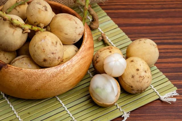 Yuk, Intip Manfaat Mengejutkan Buah Duku untuk Kesehatan