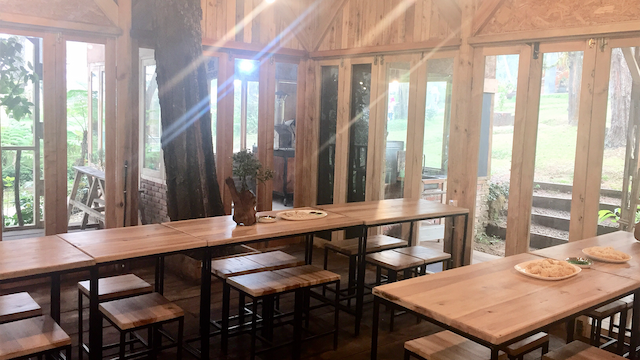 Kafe Aspasia, Kedai Kopi di Tengah Hutan Pinus Bandung 